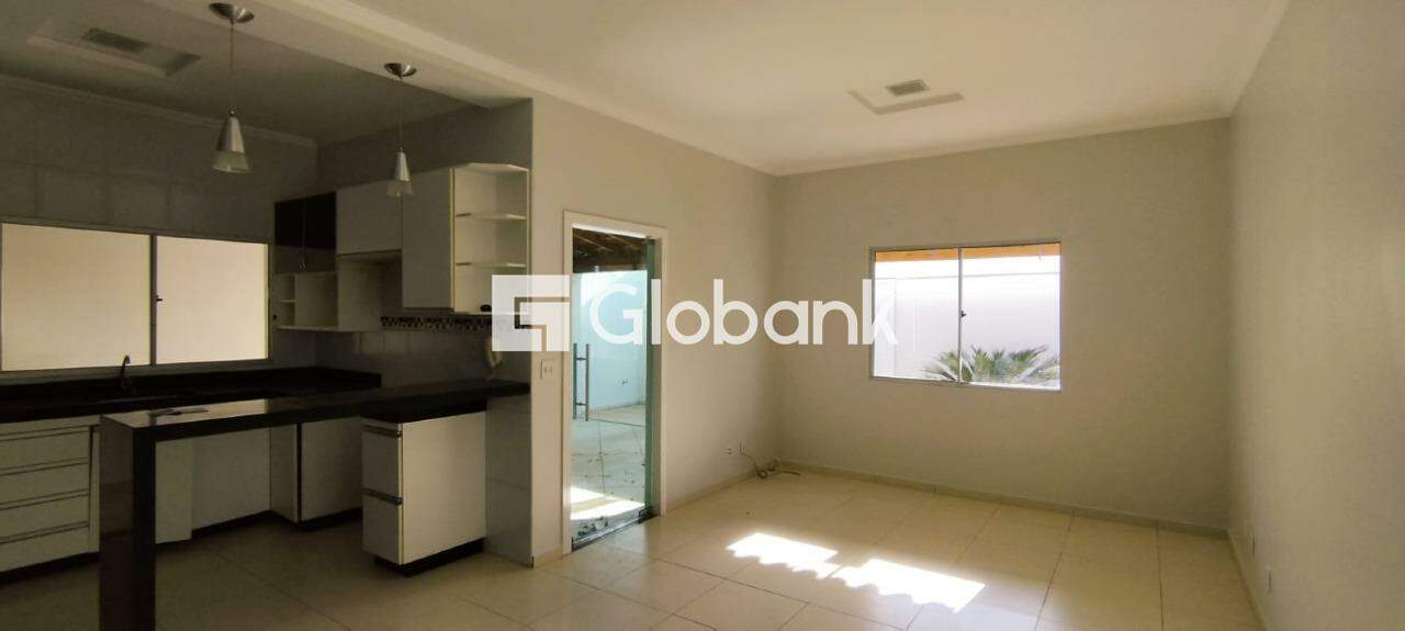 Casa 3 quartos à venda João Botelho 198m² Montes Claros MG: 