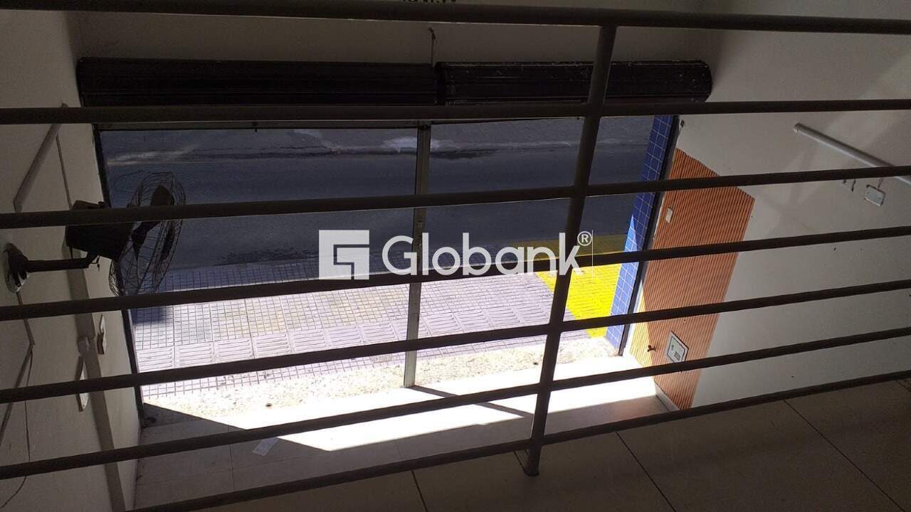 Sala comercial para aluguel Centro 70m² Montes Claros MG: 