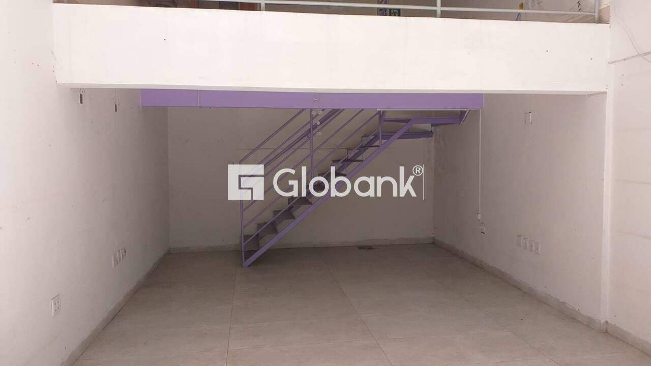 Sala comercial para aluguel Centro 70m² Montes Claros MG: 