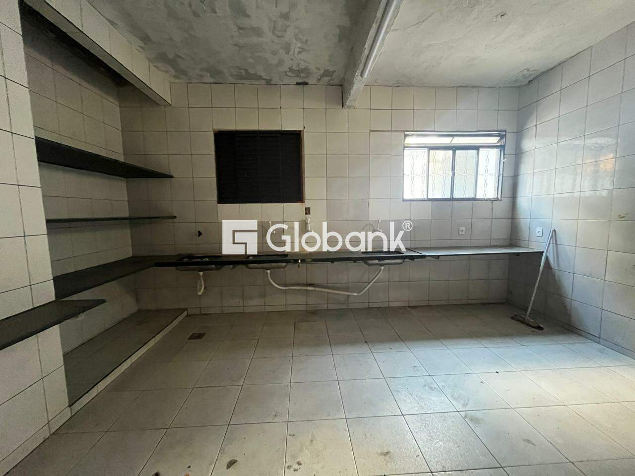 Ponto comercial para aluguel Centro 160m² Montes Claros MG: