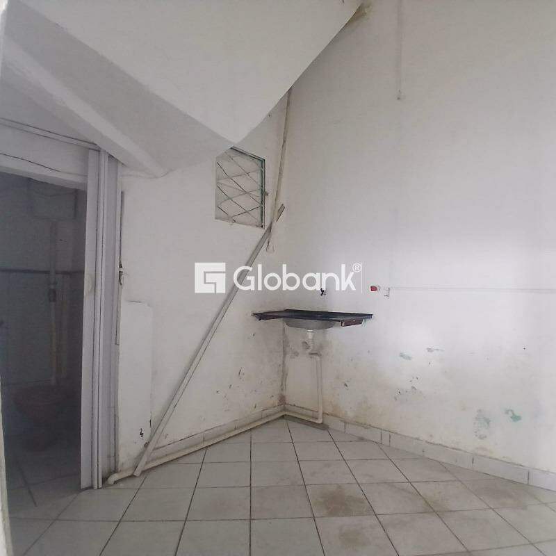 Ponto comercial para aluguel Vila Guilhermina 80m² Montes Claros MG: