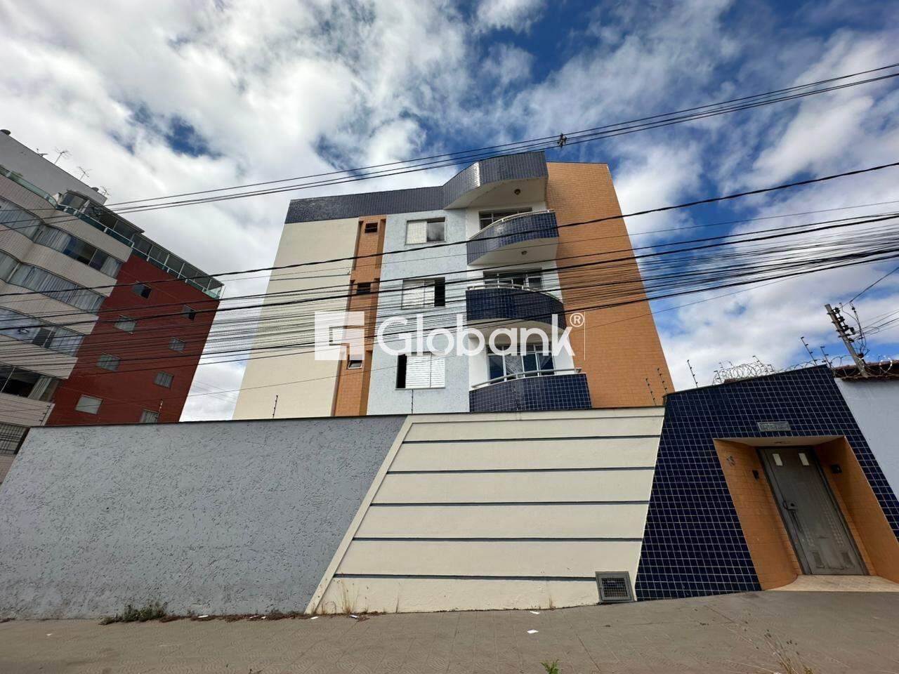 Apartamento 3 quartos para aluguel Cidade Santa Maria 138m² Montes Claros MG: 