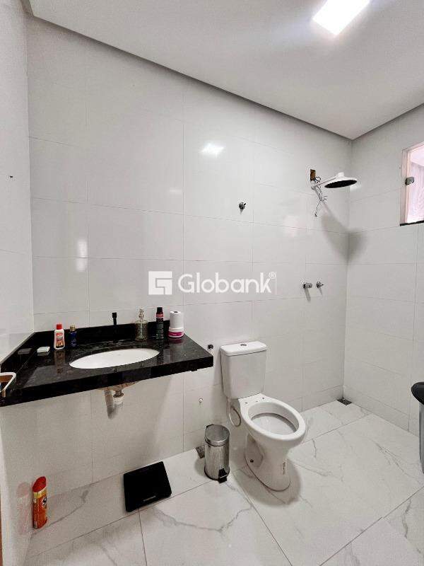 Casa 3 quartos à venda Dos Mangues 120m² Montes Claros MG: 
