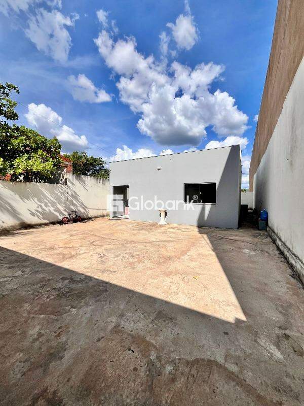 Casa 3 quartos à venda Dos Mangues 120m² Montes Claros MG: 