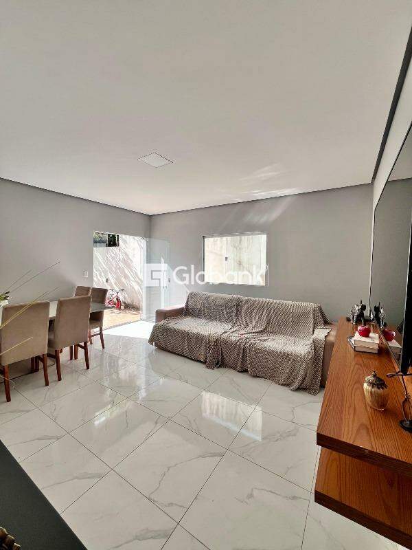 Casa 3 quartos à venda Dos Mangues 120m² Montes Claros MG: 