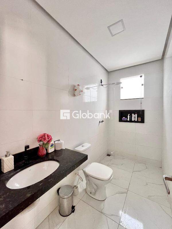 Casa 3 quartos à venda Dos Mangues 120m² Montes Claros MG: 