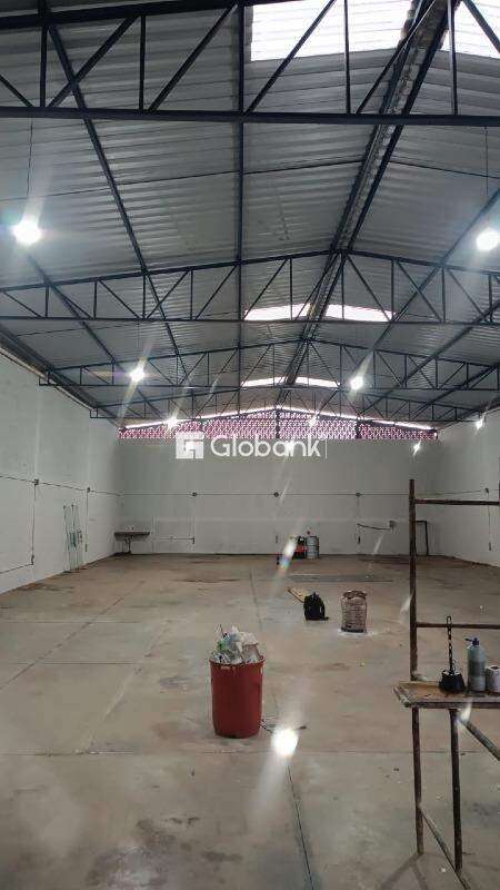 Galpão para aluguel Interlagos 450m² Montes Claros MG: 