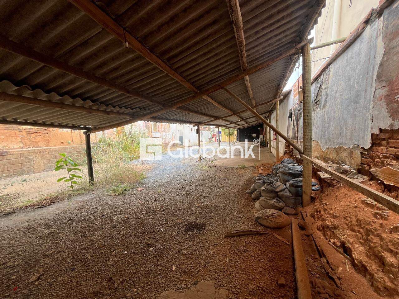 Galpão para aluguel Centro 180m² Montes Claros MG: