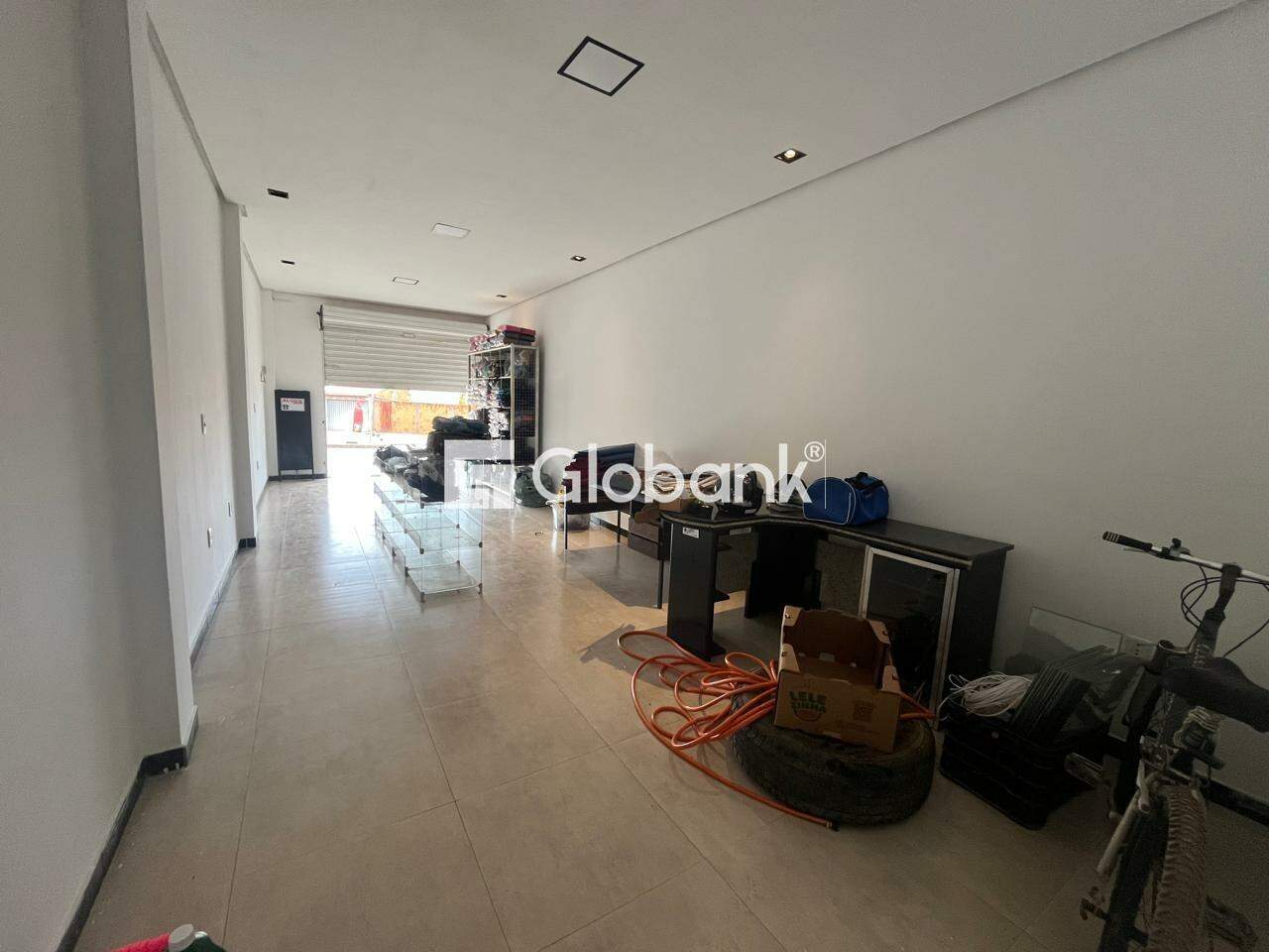 Ponto comercial para aluguel Vila Anália 80m² Montes Claros MG: 