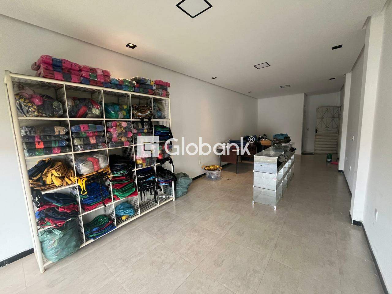 Ponto comercial para aluguel Vila Anália 80m² Montes Claros MG: 