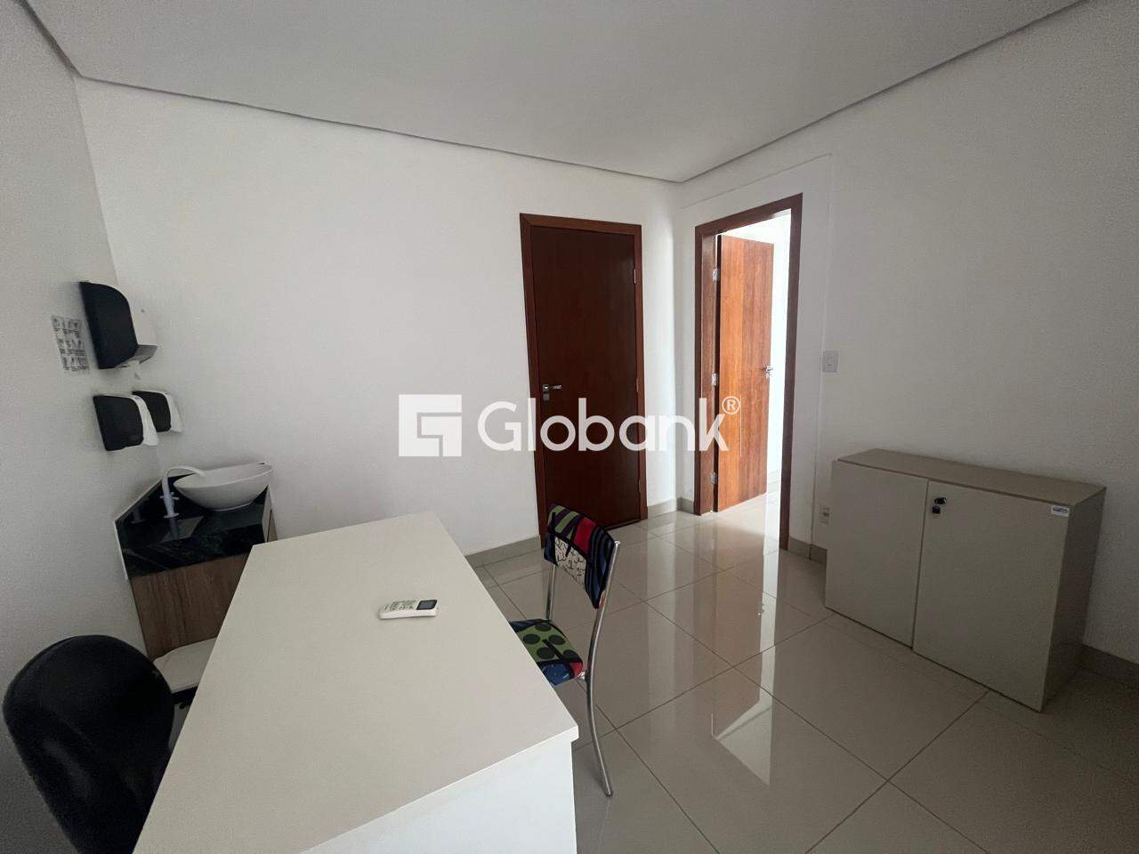 Ponto comercial para aluguel Melo 60m² Montes Claros MG: 