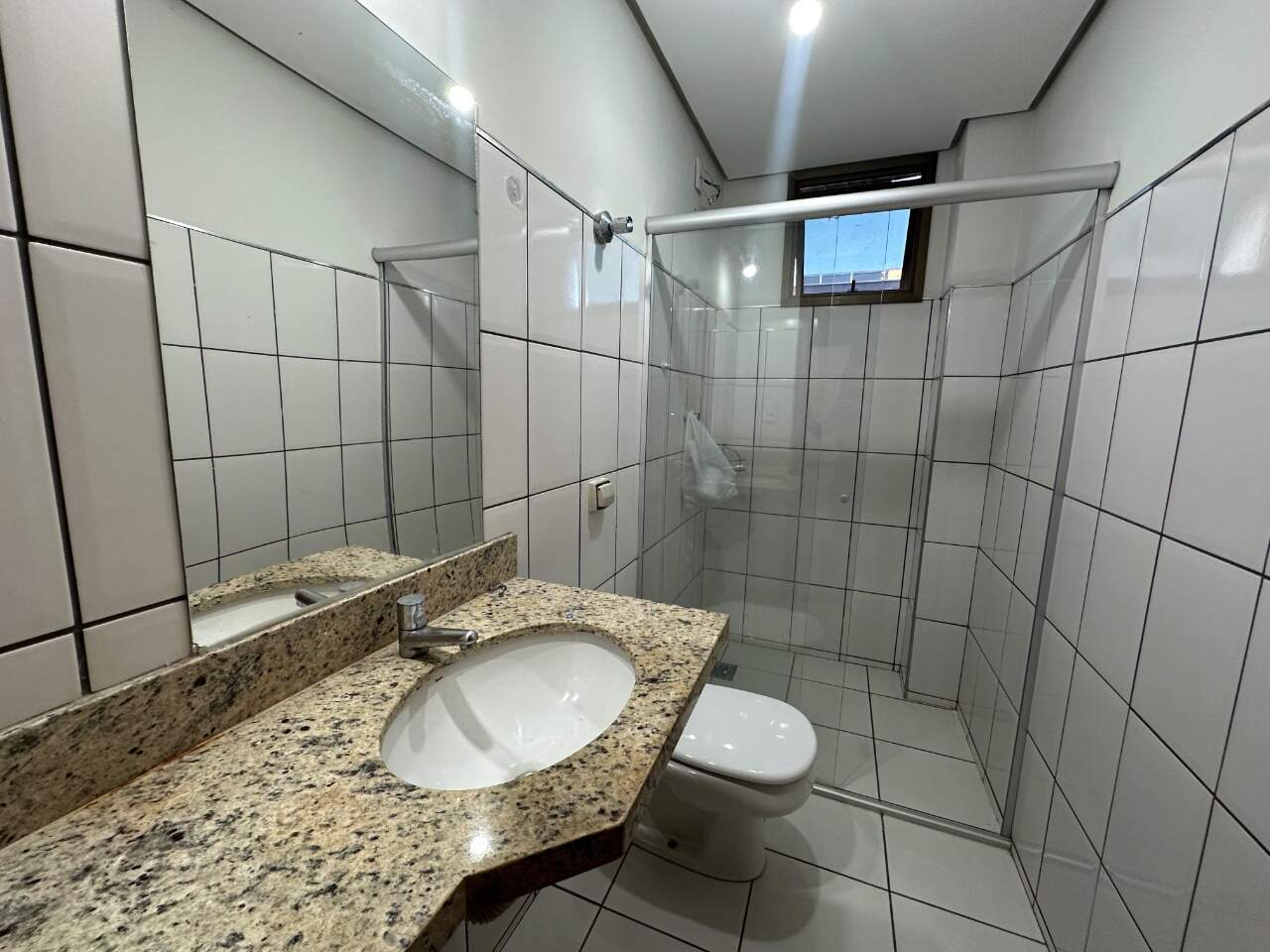 Apartamento 3 quartos à venda Todos os Santos 110m² Montes Claros MG: Banheiro social