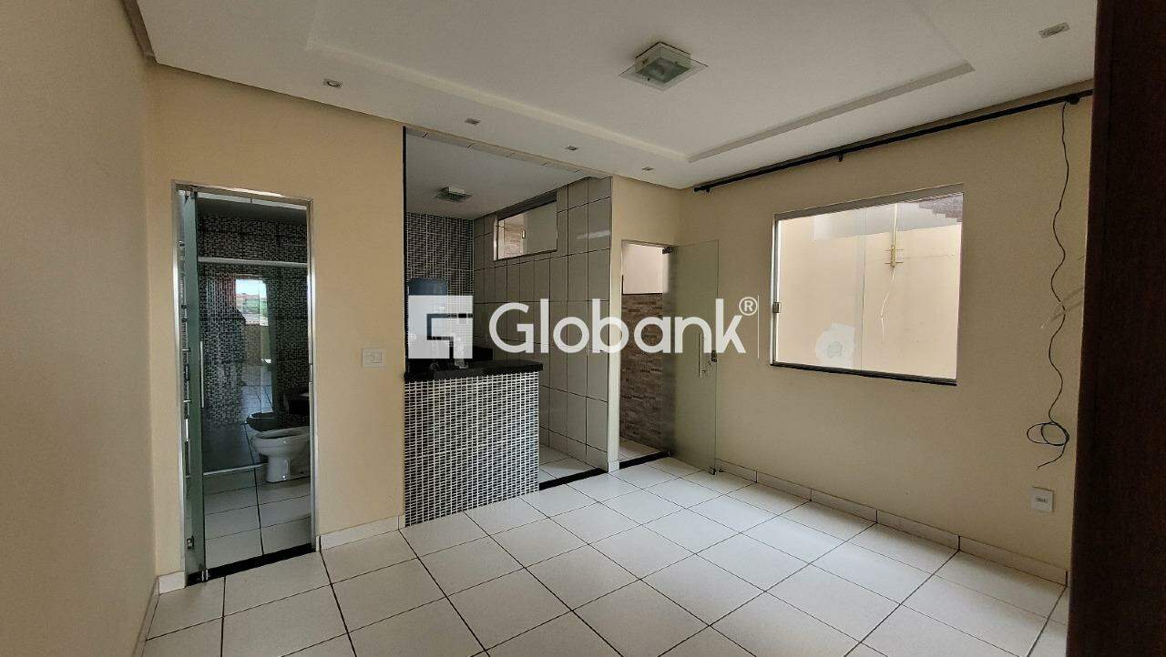 Apartamento 2 quartos para aluguel Maracanã 50m² Montes Claros MG: