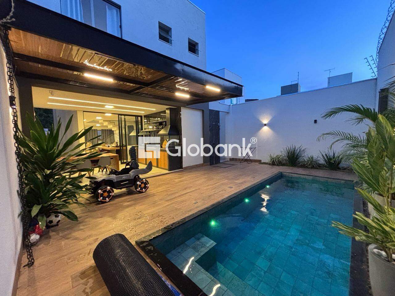 Casa à venda Ibituruna 200m² Montes Claros MG: 