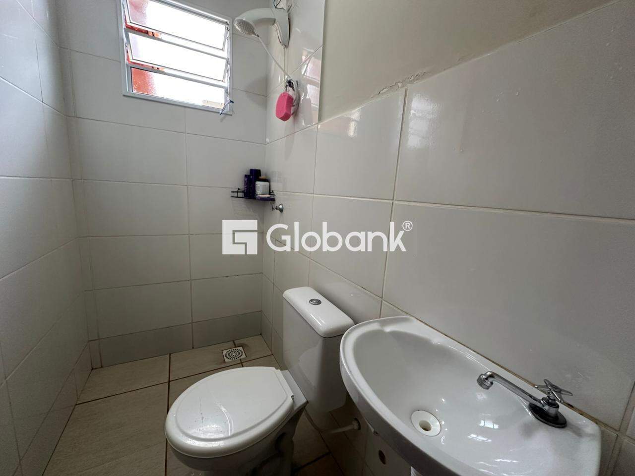 Casa 2 quartos para aluguel Residencial Portal Dos Ipês 65m² Montes Claros MG: