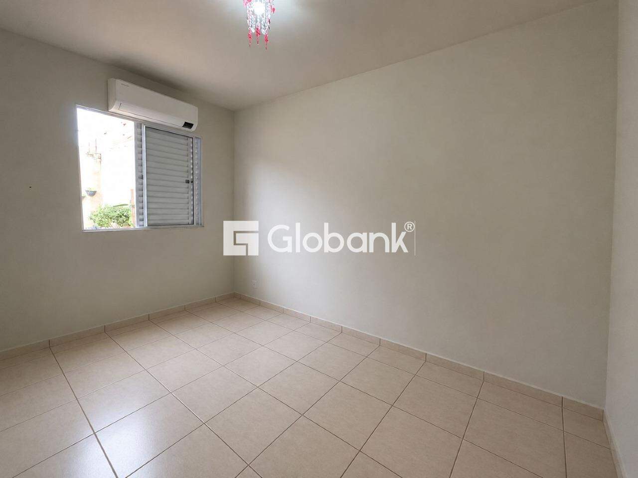 Casa 2 quartos para aluguel Residencial Portal Dos Ipês 65m² Montes Claros MG: