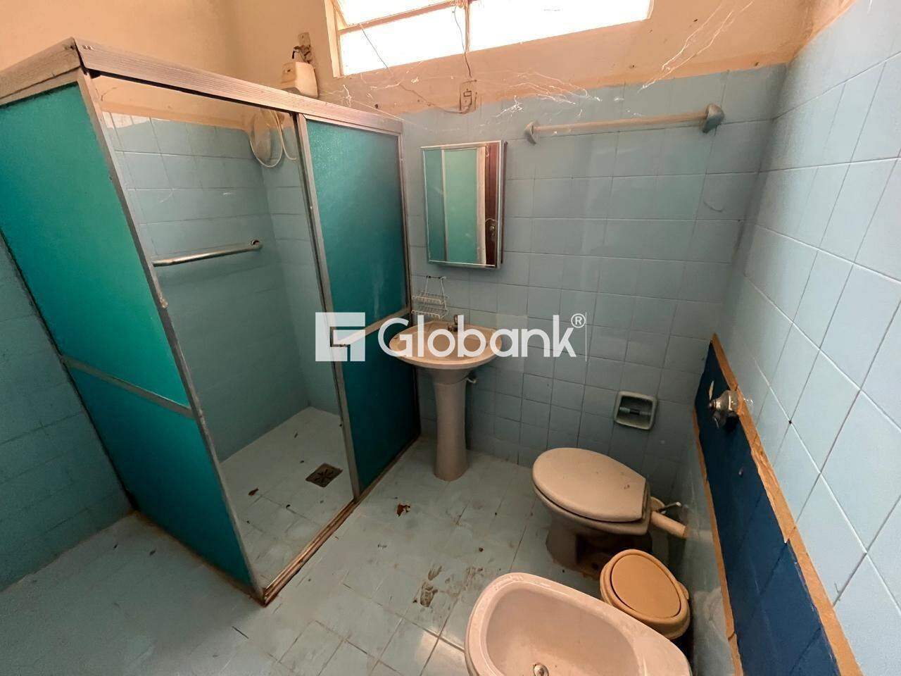Casa 3 quartos para aluguel Centro 100m² Montes Claros MG: