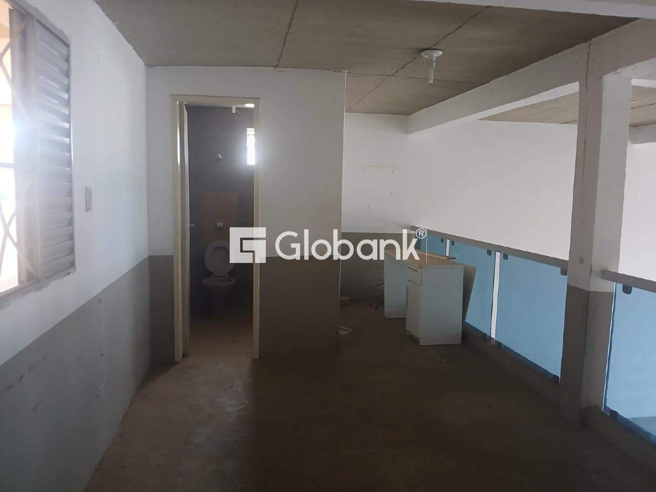 Casa 5 quartos à venda Alto São João 373,13m² Montes Claros MG: