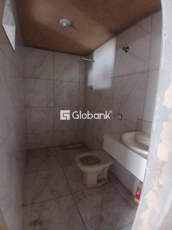 Casa 5 quartos à venda Alto São João 373,13m² Montes Claros MG: