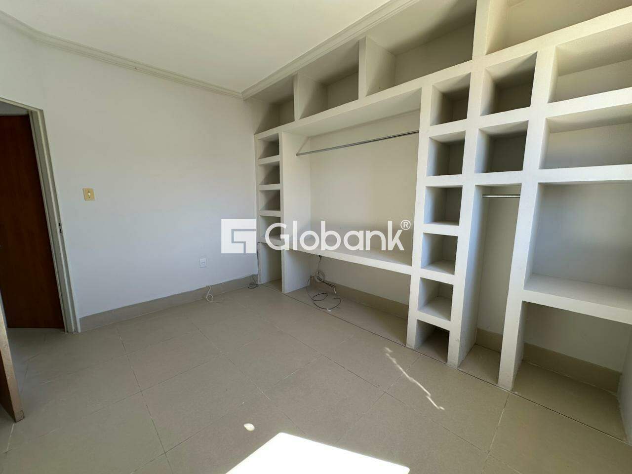 Casa 3 quartos para aluguel Alto Floresta 110m² Montes Claros MG: