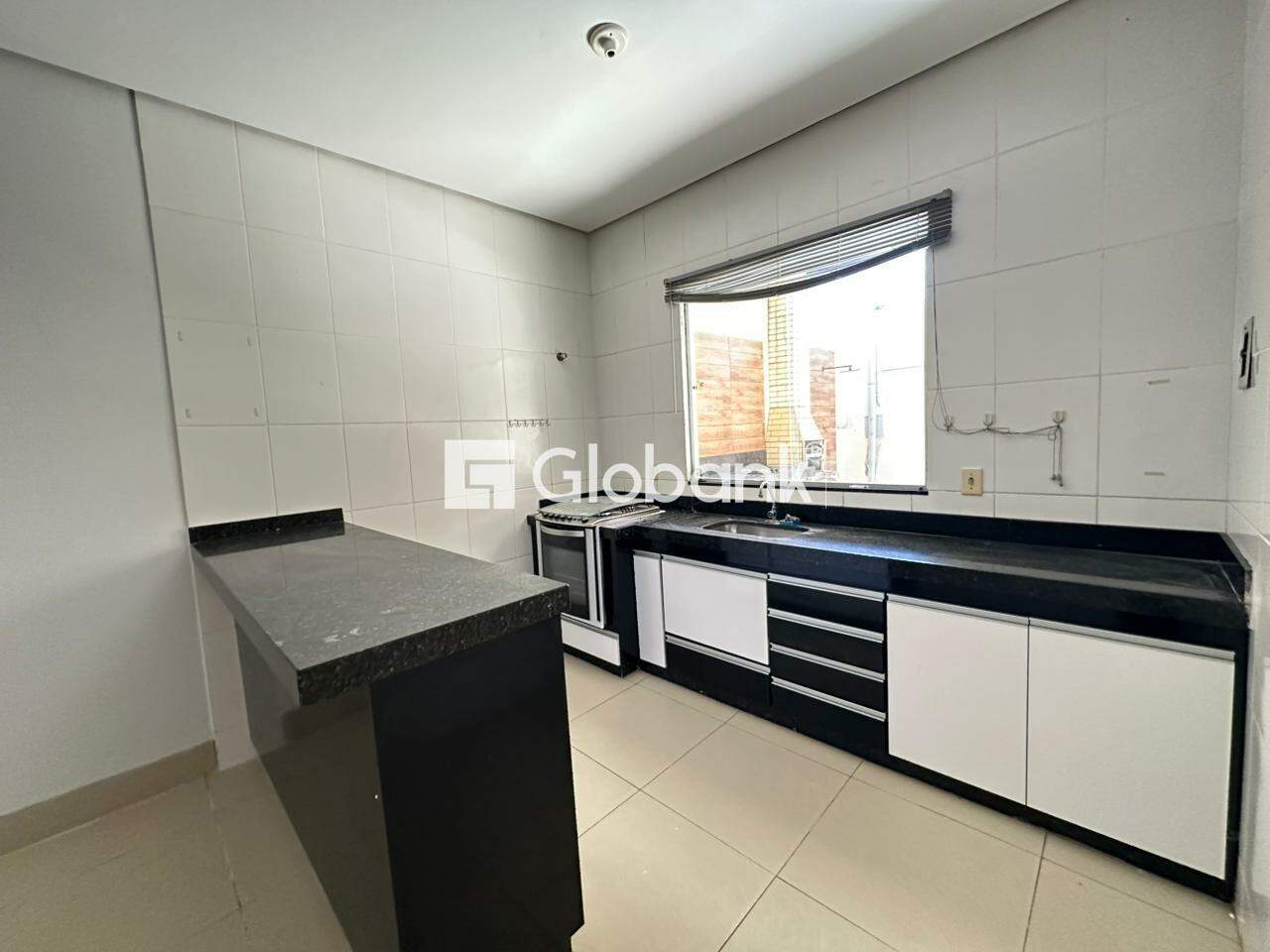 Casa 3 quartos para aluguel Alto Floresta 110m² Montes Claros MG: