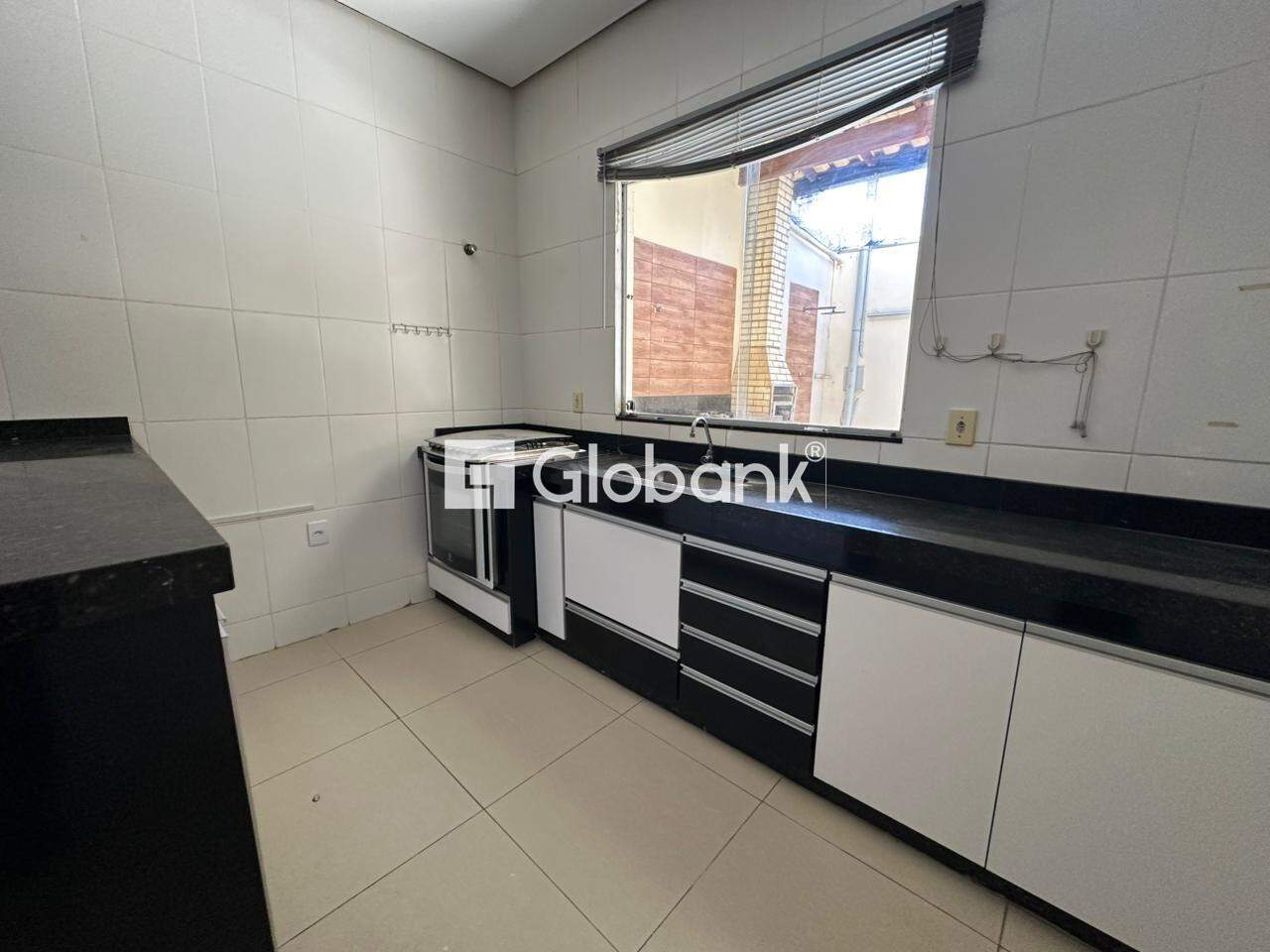 Casa 3 quartos para aluguel Alto Floresta 110m² Montes Claros MG: