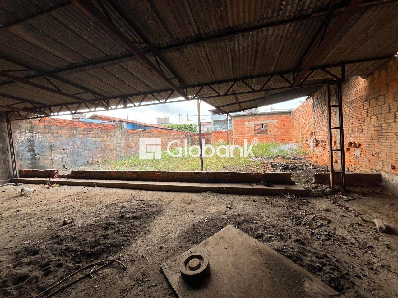 Ponto comercial 2 quartos para aluguel Monte Carmelo 100m² Montes Claros MG: