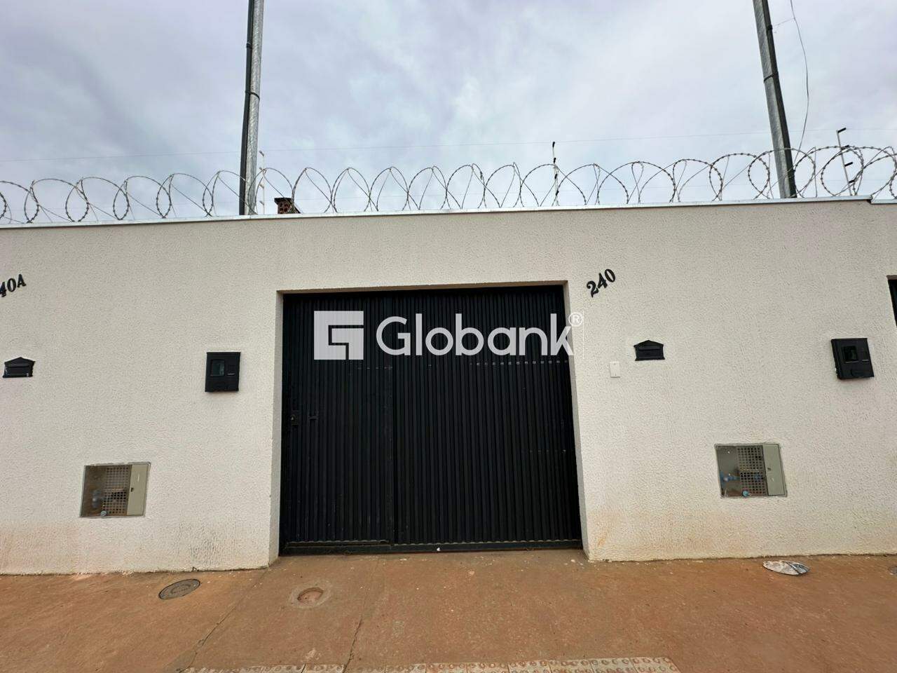 Casa 2 quartos para aluguel Vila Aliança 70m² Montes Claros MG: 