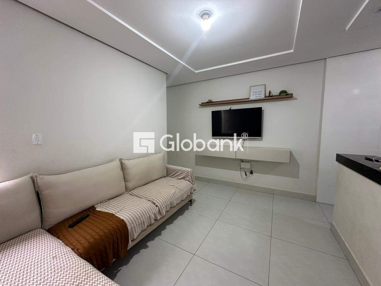 Casa 2 quartos para aluguel Vila Aliança 70m² Montes Claros MG: 