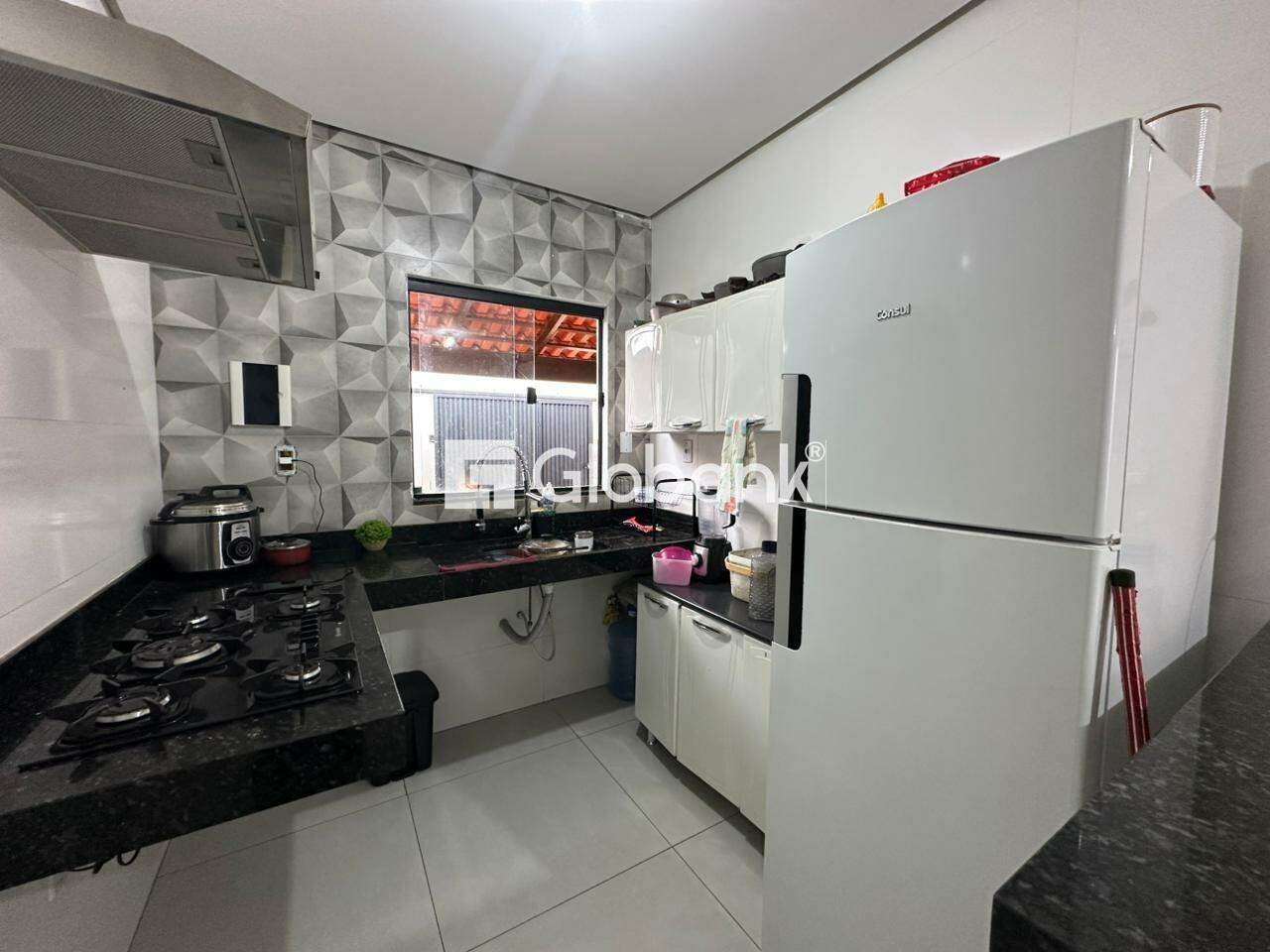 Casa 2 quartos para aluguel Vila Aliança 70m² Montes Claros MG: