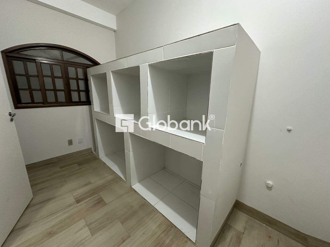 Casa 3 quartos para aluguel Cidade Santa Maria 90m² Montes Claros MG: