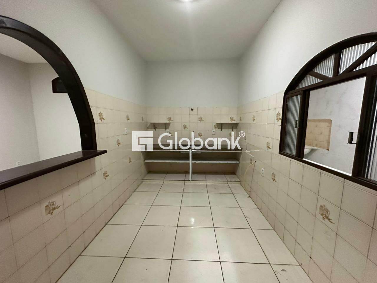 Casa 3 quartos para aluguel Cidade Santa Maria 90m² Montes Claros MG: