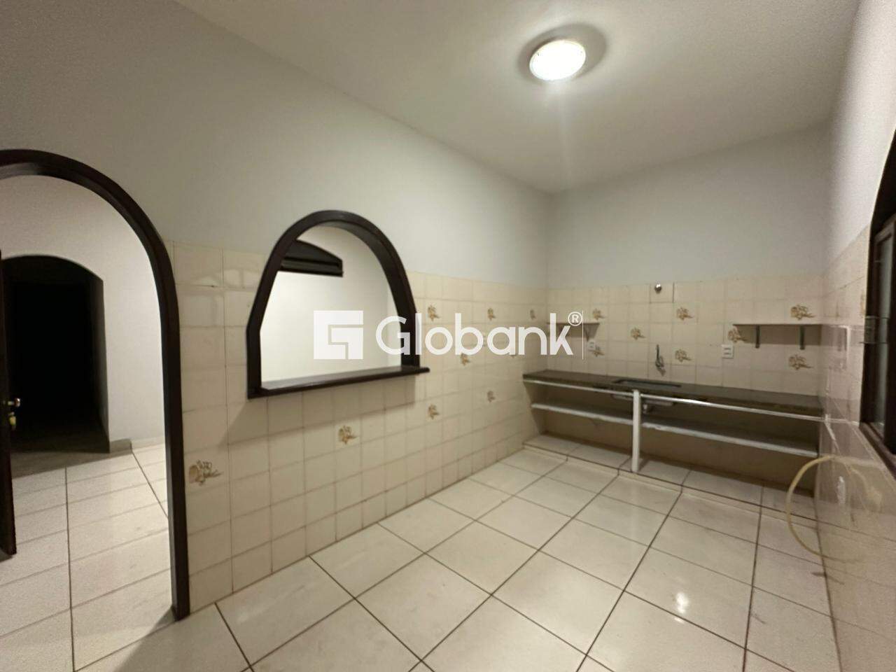 Casa 3 quartos para aluguel Cidade Santa Maria 90m² Montes Claros MG: