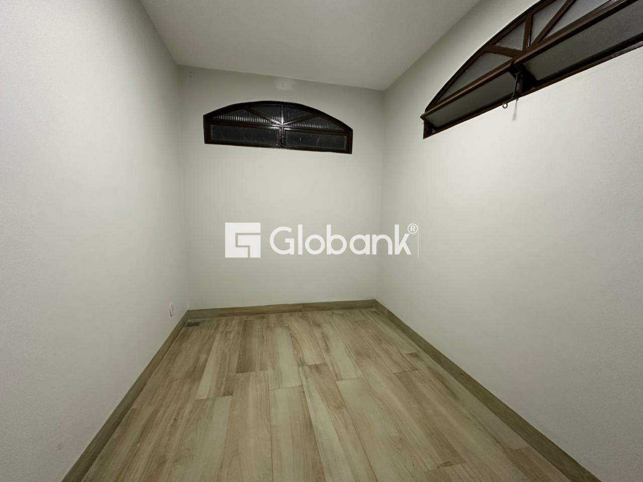 Casa 3 quartos para aluguel Cidade Santa Maria 90m² Montes Claros MG: