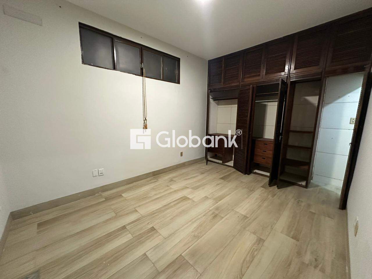 Casa 3 quartos para aluguel Cidade Santa Maria 90m² Montes Claros MG: