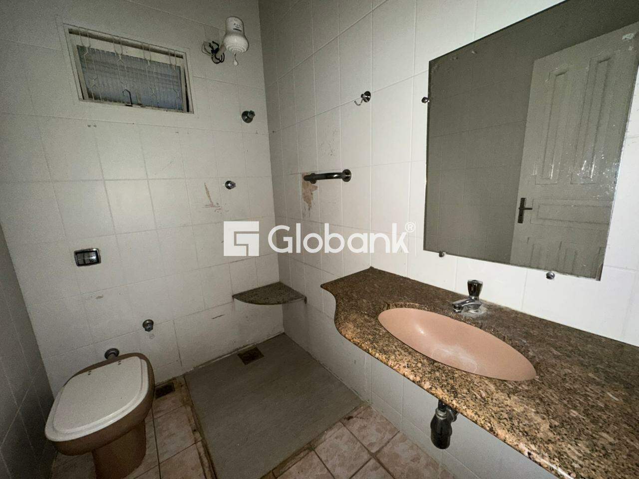 Casa 3 quartos para aluguel Cidade Santa Maria 150m² Montes Claros MG: 