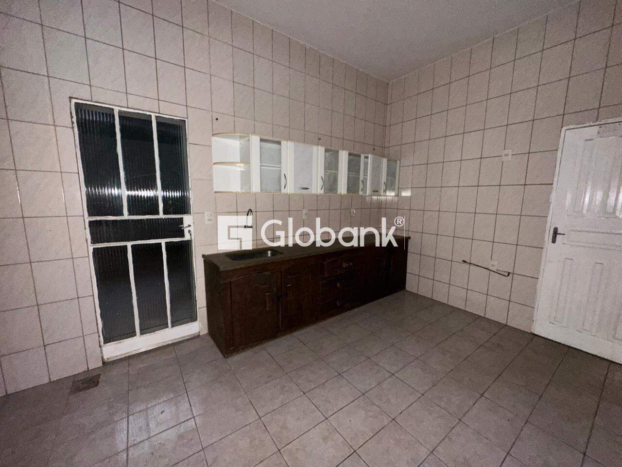 Casa 3 quartos para aluguel Cidade Santa Maria 150m² Montes Claros MG: 
