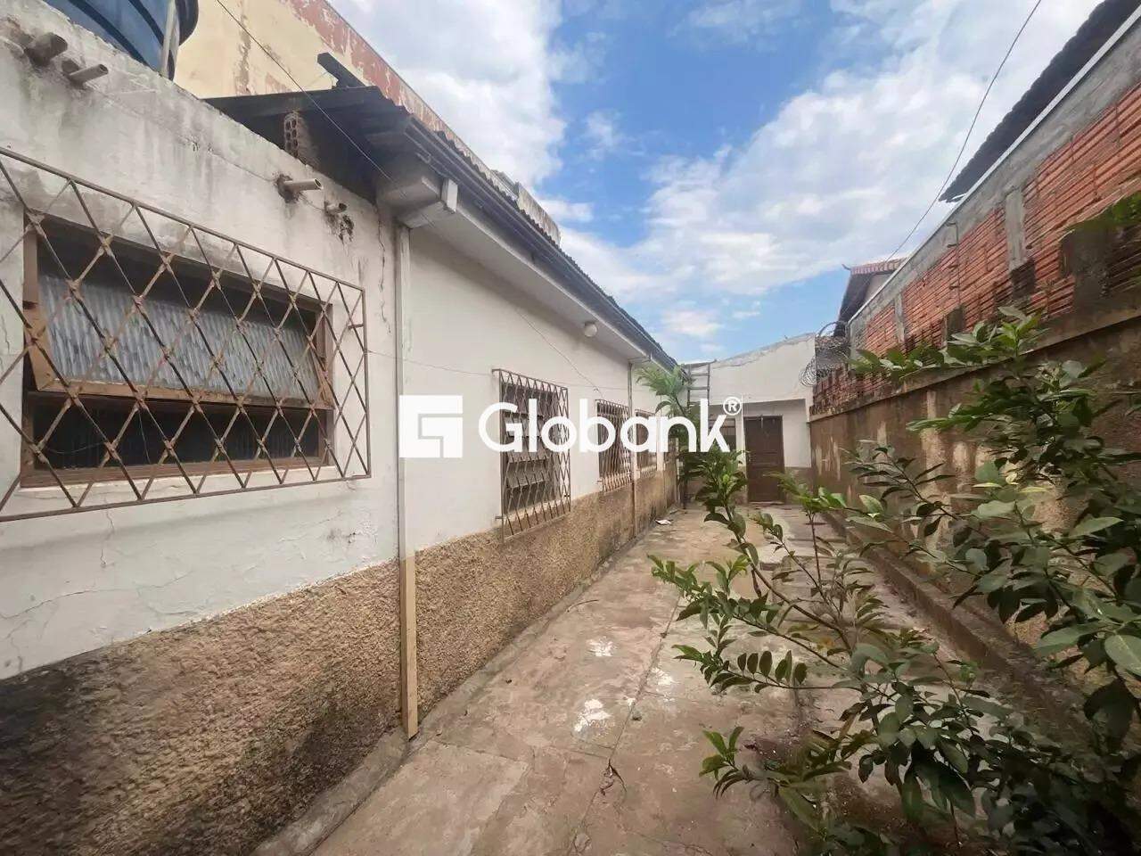 Casa 5 quartos para aluguel Lourdes 160m² Montes Claros MG: 