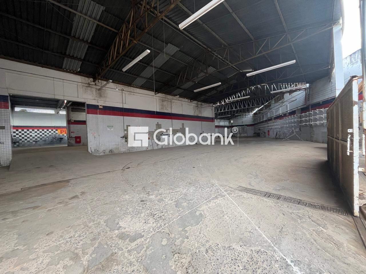 Ponto comercial 4 quartos para aluguel Esplanada 1.700m² Montes Claros MG: 