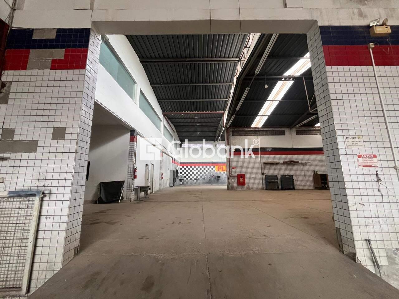 Ponto comercial 4 quartos para aluguel Esplanada 1.700m² Montes Claros MG: 