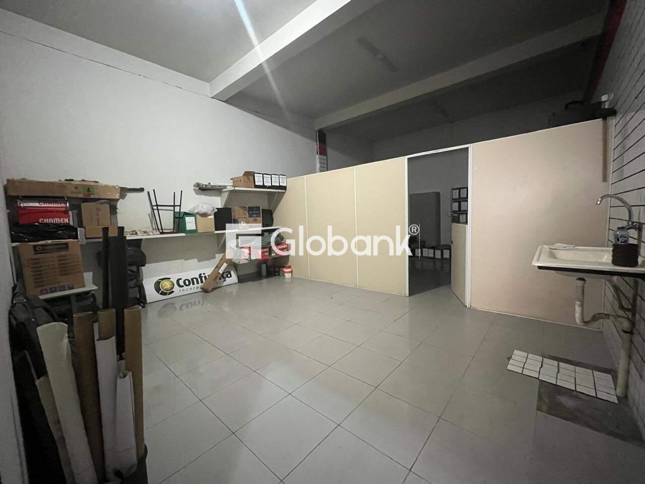 Ponto comercial 4 quartos para aluguel Esplanada 1.700m² Montes Claros MG: 