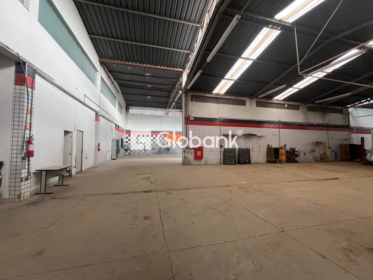 Ponto comercial 4 quartos para aluguel Esplanada 1.700m² Montes Claros MG: 