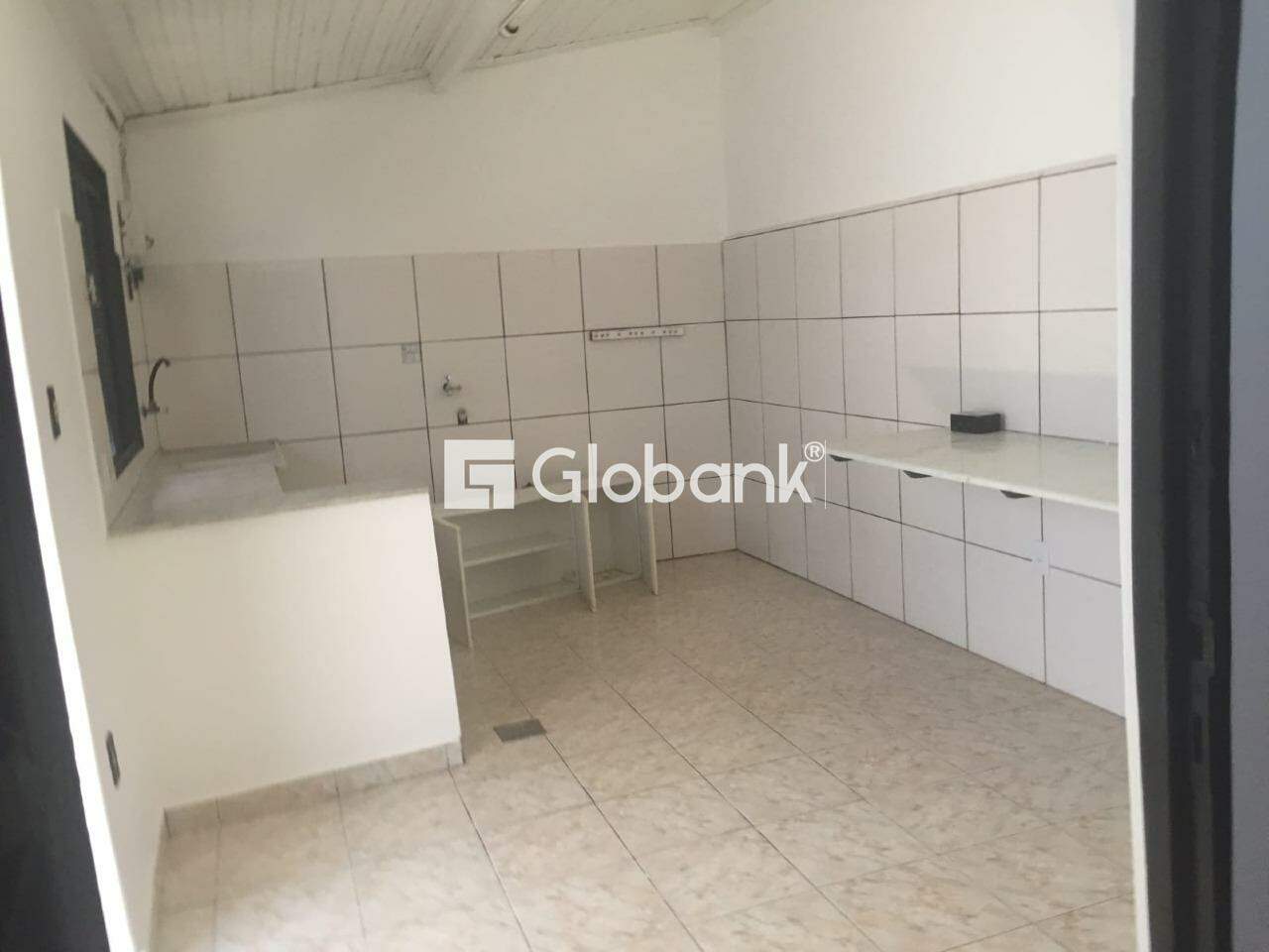 Casa 3 quartos à venda Sapucaia 230m² Montes Claros MG: