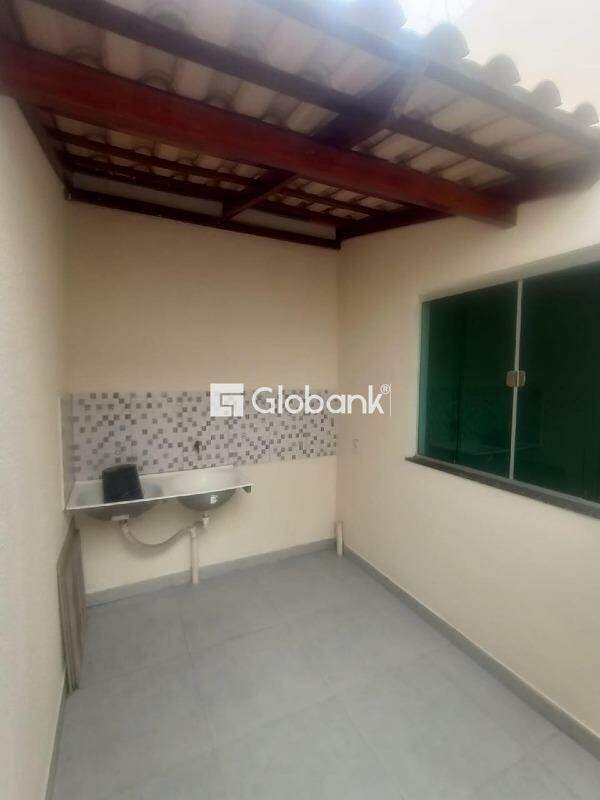Casa 2 quartos à venda Jardim Olímpico 45m² Montes Claros MG: 