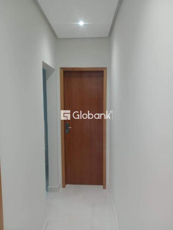 Casa 2 quartos à venda Jardim Olímpico 45m² Montes Claros MG: