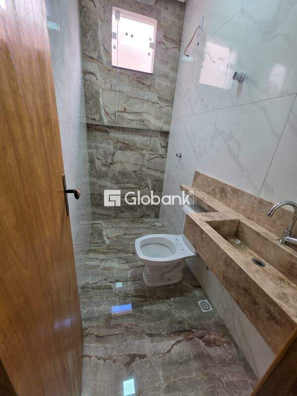 Casa 3 quartos à venda Independência 54m² Montes Claros MG: