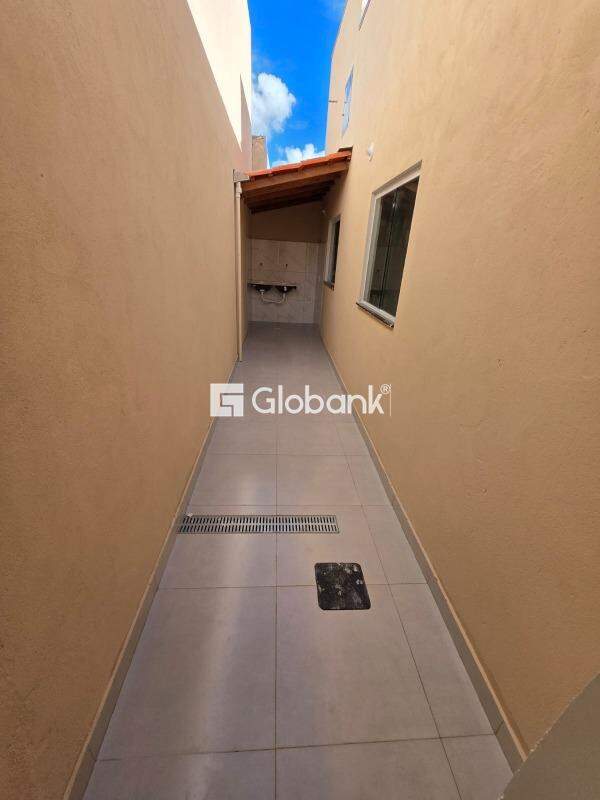 Casa 3 quartos à venda Independência 54m² Montes Claros MG: 