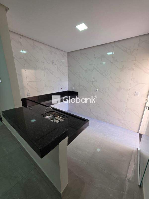 Casa 3 quartos à venda Independência 54m² Montes Claros MG: