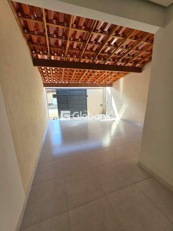 Casa 3 quartos à venda Independência 54m² Montes Claros MG: 