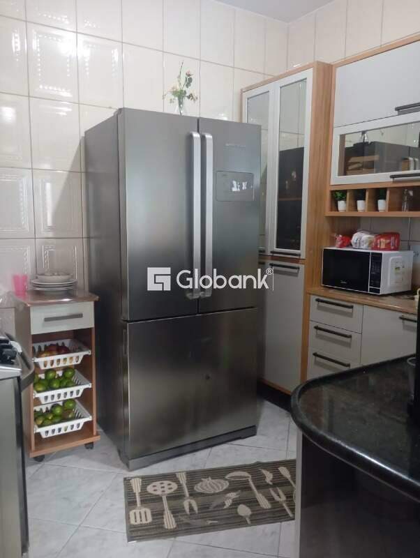 Casa 3 quartos à venda Jardim Liberdade 125m² Montes Claros MG: